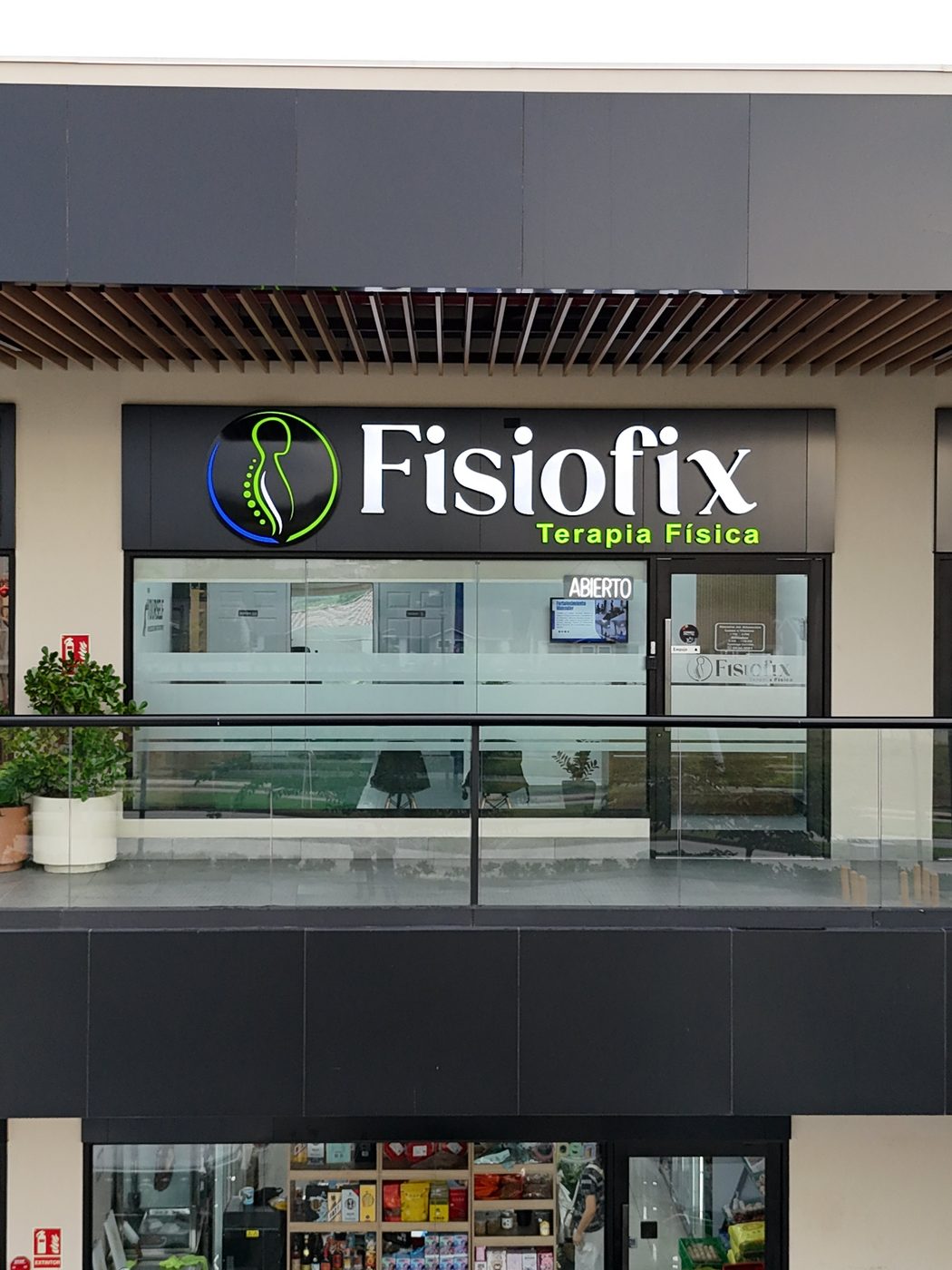 Local de Fisiofix Terapia Física en Plaza Paseo Drive, Paseo del Norte, Panamá
